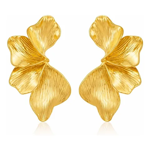 Brinco floral dourado de pétalas texturizadas